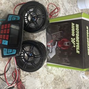 New Bluetooth speaker and audio player